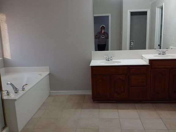 3rd image of 2316 Cantura Dr