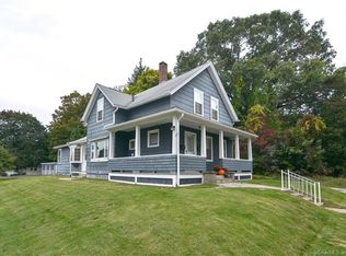 62 Maynard St, Putnam, CT 06260