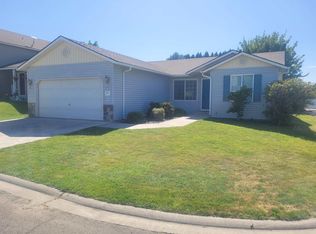 1677 Foxglove Ave, Richland, WA 99352
