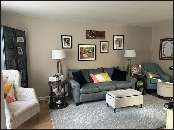 Living Room view from Front Entry. 1st FL Luxury Vynl throughout.
(Rental comes unfurnished. Furniture from previous occupant.)