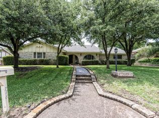 718 Candlelight Dr, Woodway, TX 76712