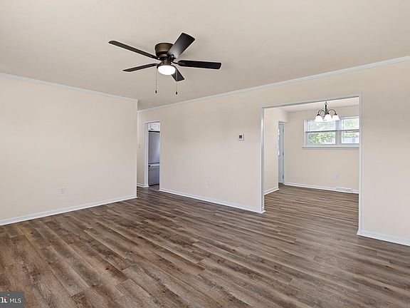 5th image of 16 Ivy Ln