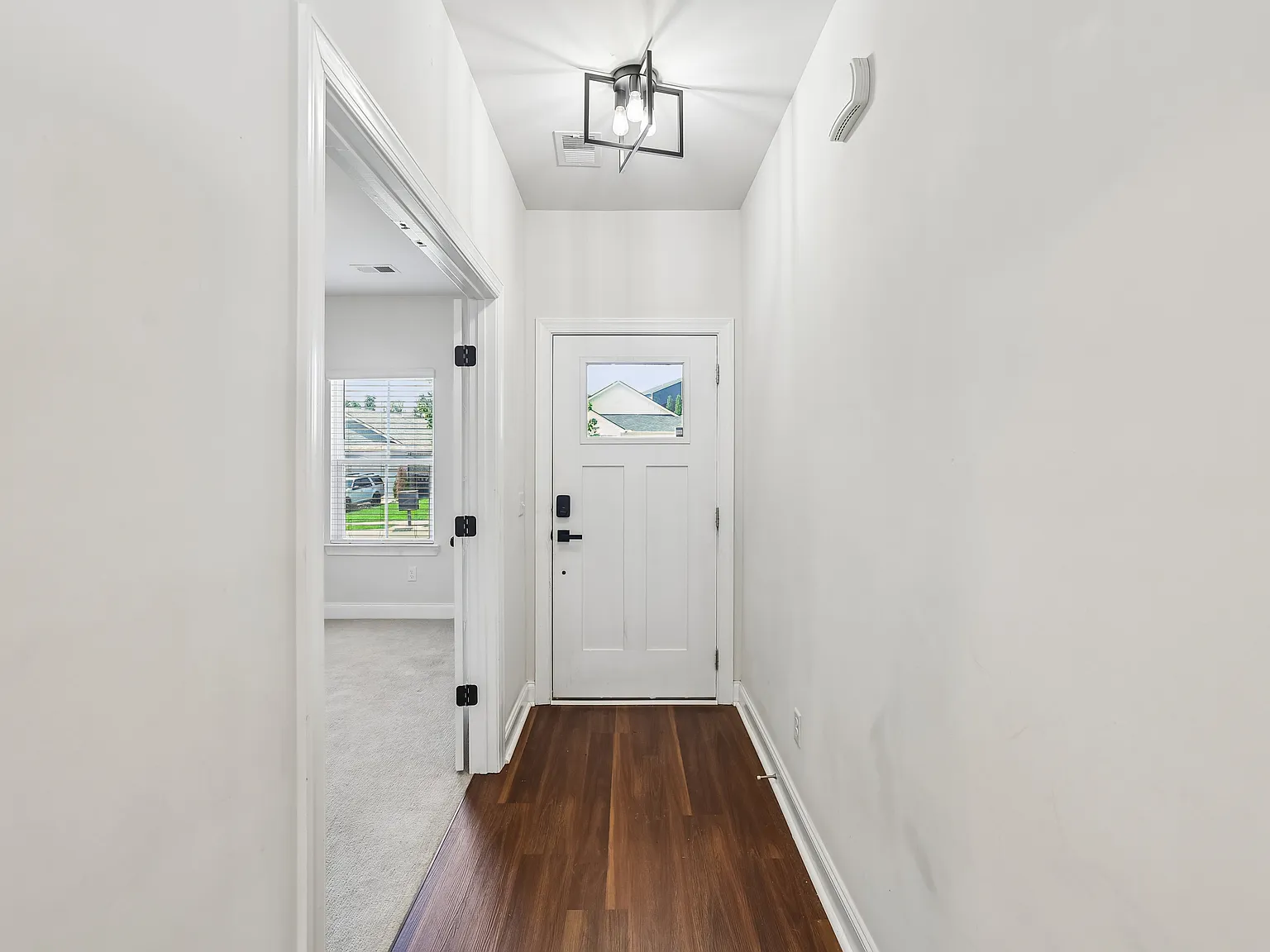 4 bed, 2.5 bath, 2236 sqft, $2,500 — Photo 3
