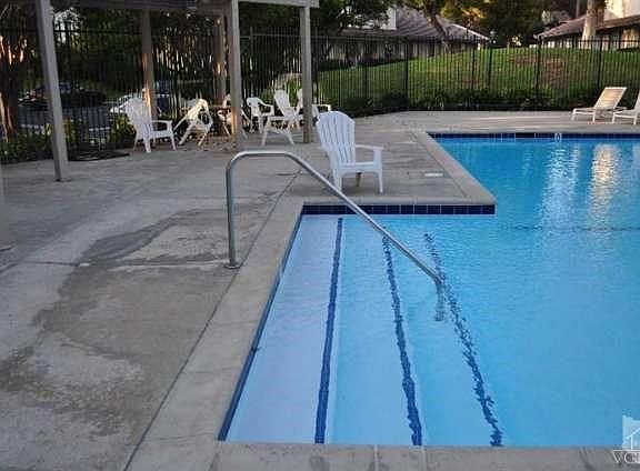 2nd image of 2613 La Paloma Cir