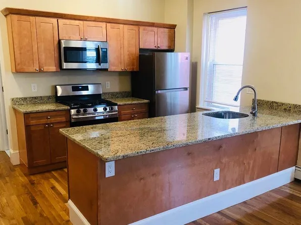 300-330 St. Paul St., 319 Saint Paul St #534, Brookline, MA 02446