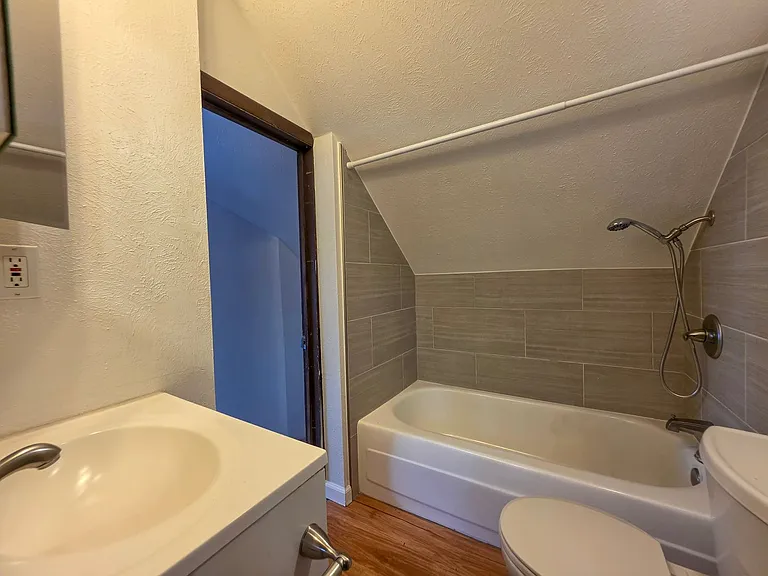 1742 Walnut — Photo 10