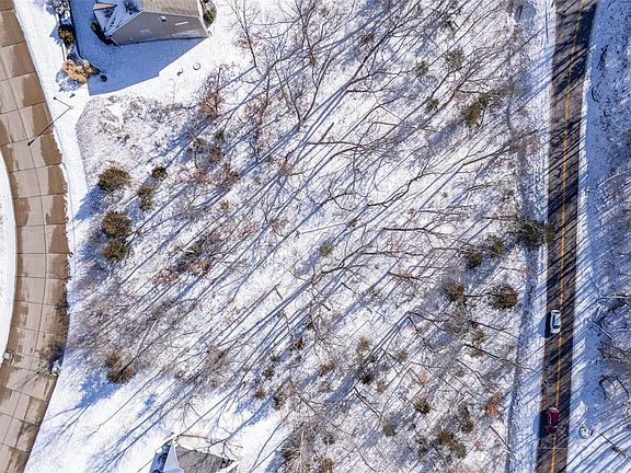 4th image of 2609 Forest Glen Dr