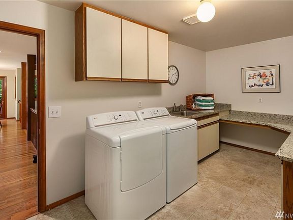 4th image of 21807 NE 29th St