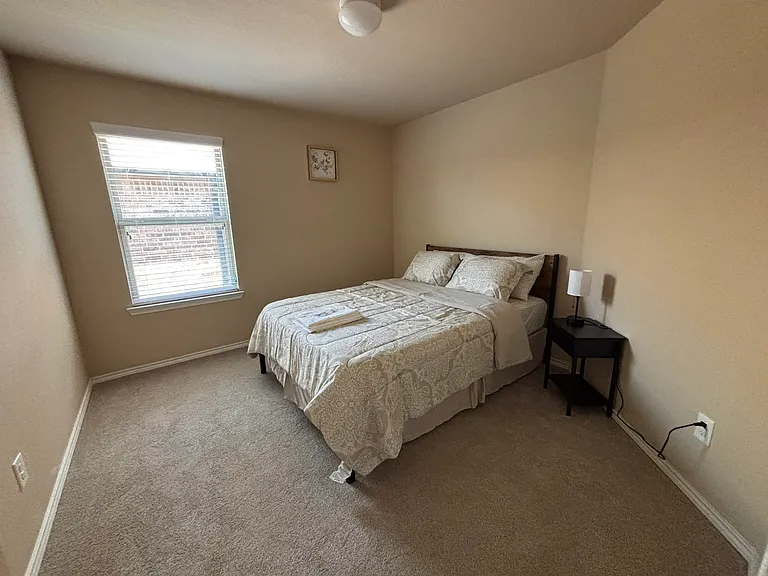 912 Platinum Dr — Photo 6