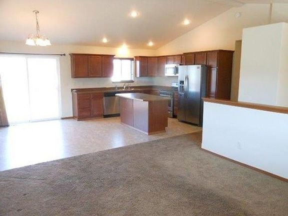 3rd image of 13019 E 39th Ln
