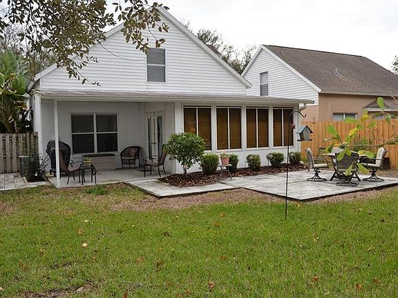 3rd image of 5859 Meadowpark Pl