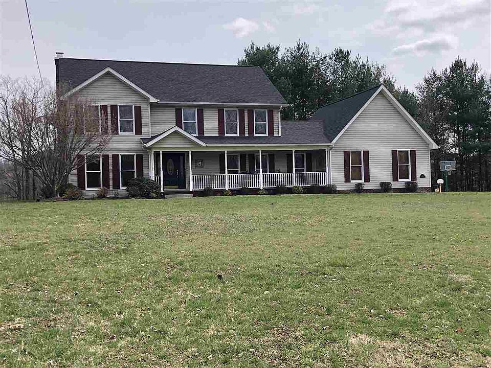 1st image of 8 Pine Haven Dr