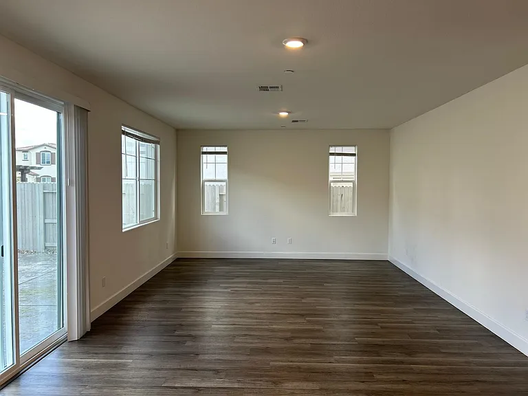 5033 Cloudcrest Pl — Photo 4
