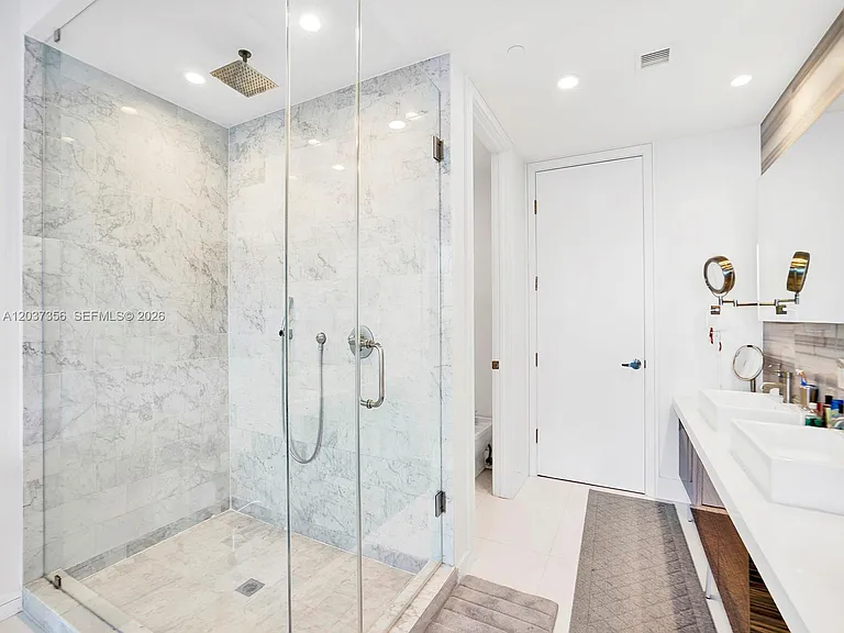 1100 Biscayne Blvd #4001 — Photo 16