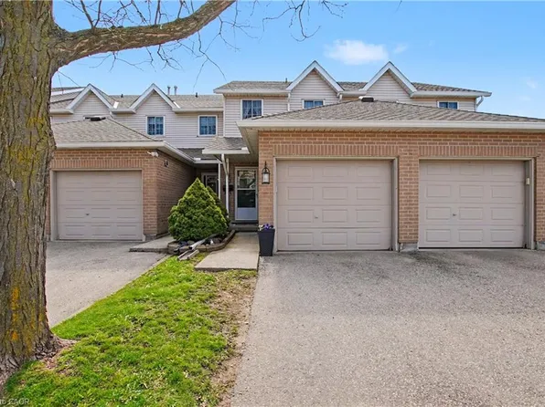 10 Holborn Ct #49, Kitchener, ON N2A 3Y9
