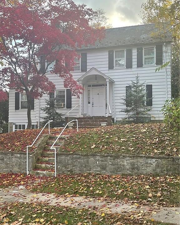 1st image of 85 Margaret Ave
