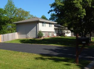 8109 Lad Pkwy, Brooklyn Park, MN 55443