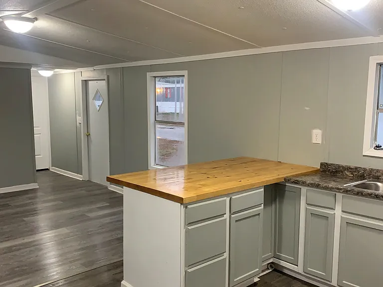 330 Haslam St #15 — Photo 5