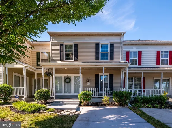 13123 Misty Glen Ln, Fairfax, VA 22033