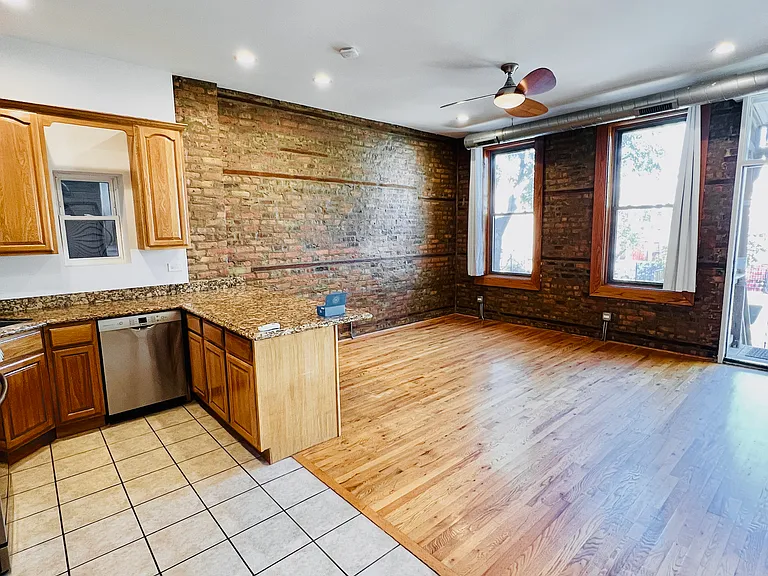 1639 W 21st Pl #1 — Photo 4