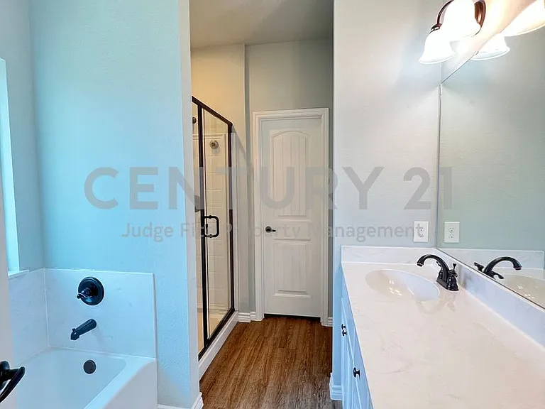 808 Northside Dr — Photo 8