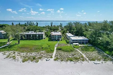 5201 Gulf Of Mexico Dr — Photo 43