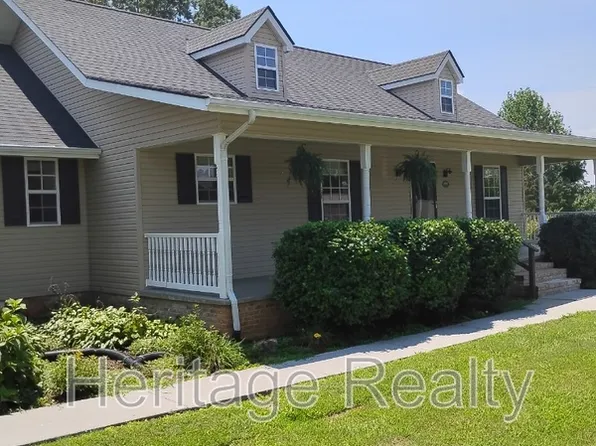 2707 Lady Bug Ln, Maryville, TN 37803