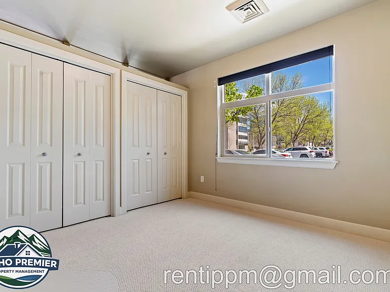 406 S 13th St #104 — Photo 13