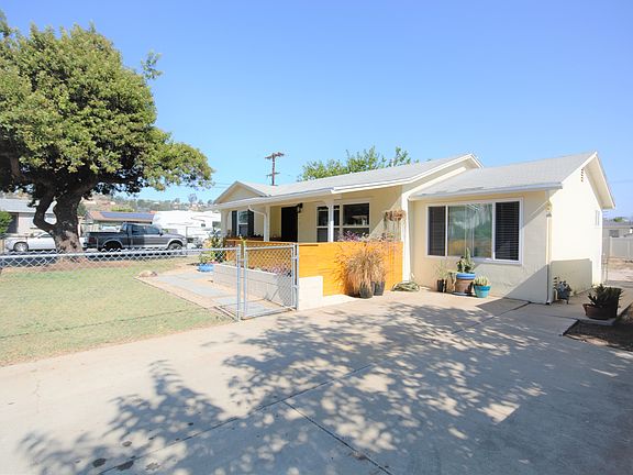 3rd image of 698 Patricia Ln