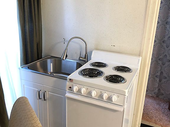 2nd image of 234 N Potomac St APT 2B