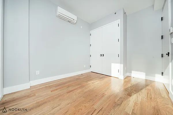 Rented by Nooklyn NYC LLC | media 8