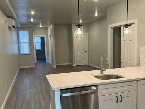 5813 Cedar Ave, Philadelphia, PA 19143