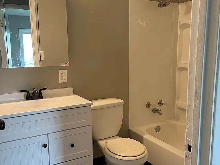 1843 Fleming Rd #1 — Photo 6