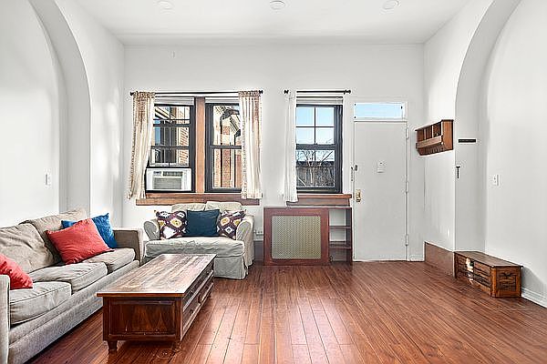 1st image of 555 Washington Ave APT 3E