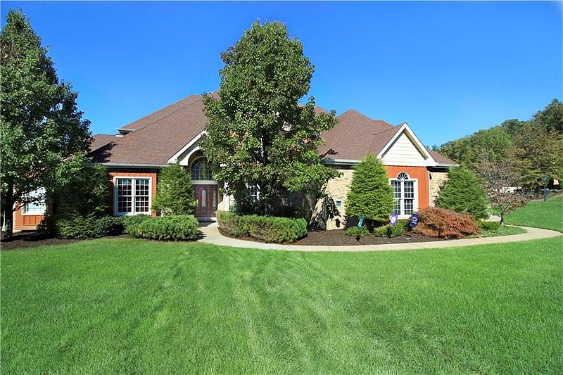 1st image of 115 Oakview Dr