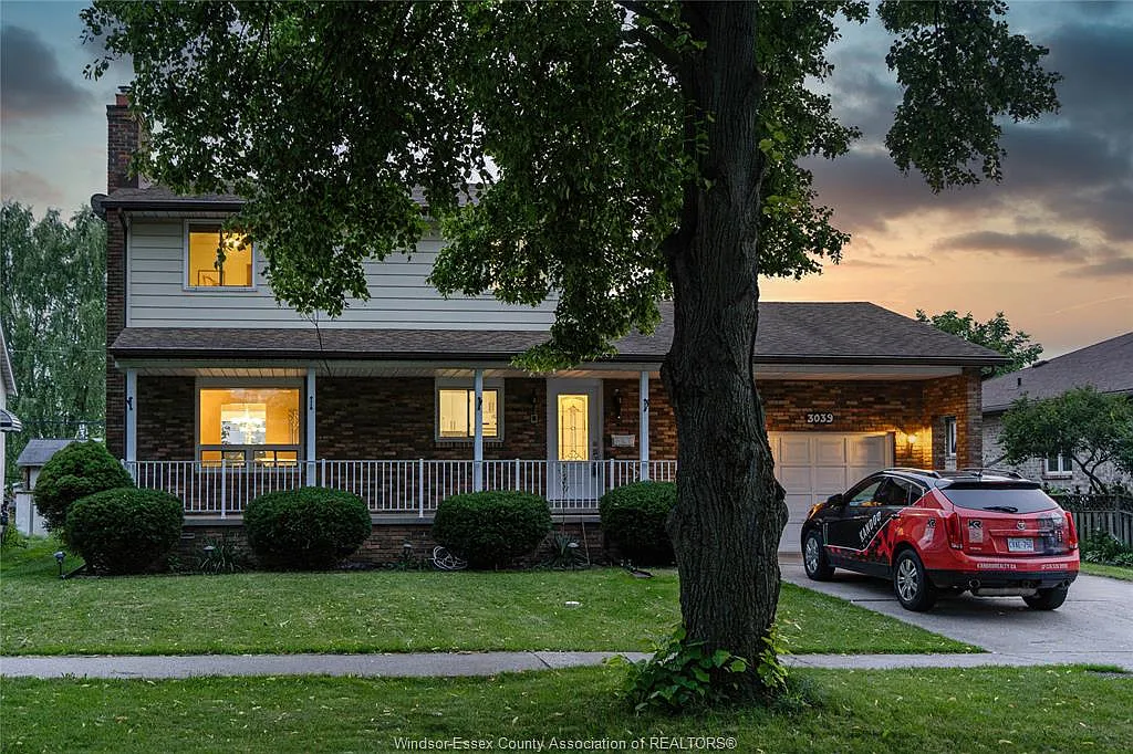 3 bed, 2.5 bath, $2,500 — Photo 2