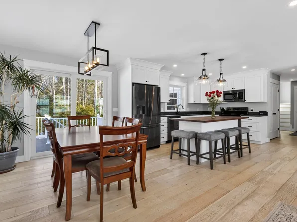 10 Lodge Drive, Saco, ME 04072