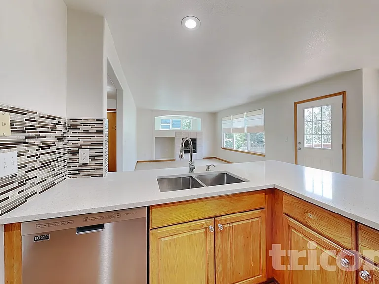 5389 S Bahama Ct — Photo 7