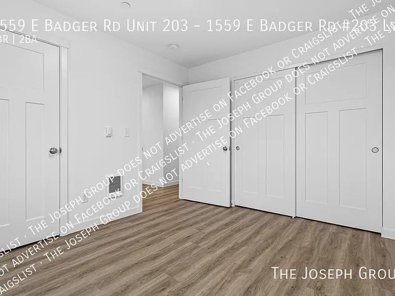Town's Edge Apartments - 1555 E Badger Rd — Photo 10