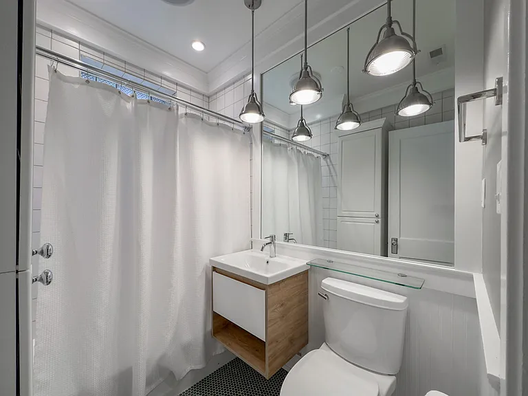 1940 W Berenice Ave #3 — Photo 10