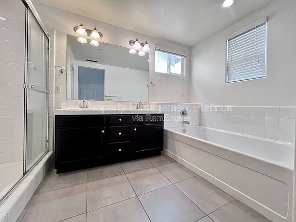 5th image of 2560 Daisy Dr