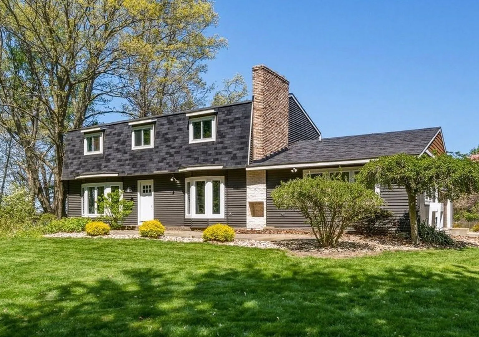 Hudsonville farmhouse! — Photo 1