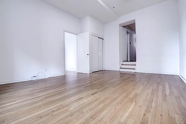 Rented by Urbane Brokerage | media 6