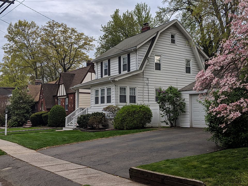 2nd image of 115 Columbia Ave