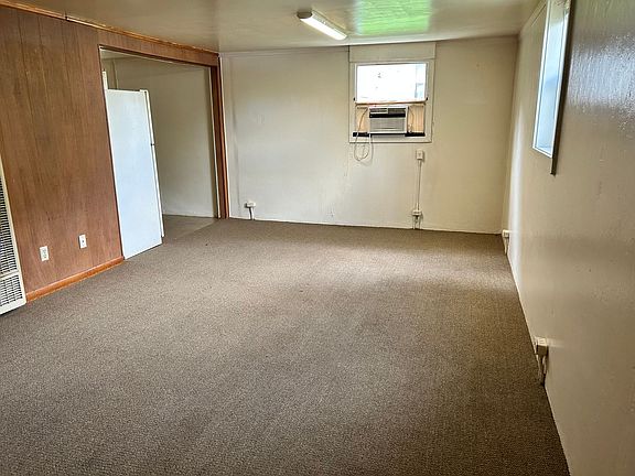 3rd image of 301 E Grandview Dr APT 4