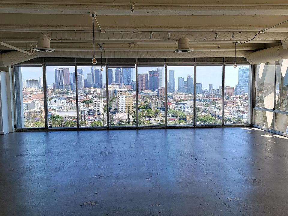 2404 Wilshire Blvd Garage