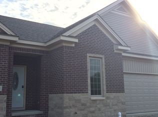 5958 Purple Martin Dr, South Rockwood, MI 48179