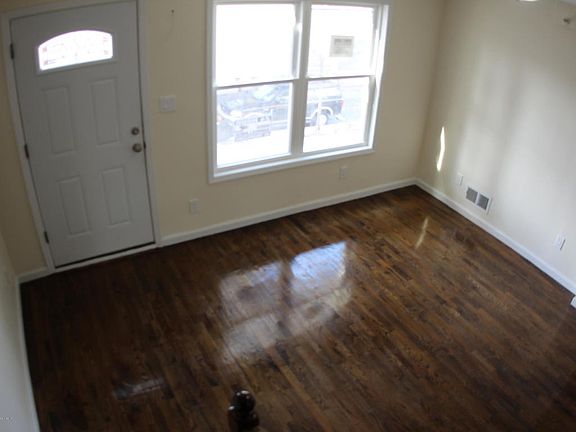 4th image of 59B Newark Ave