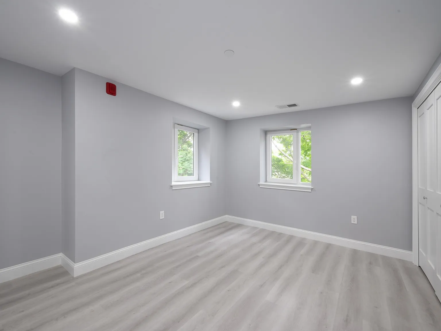 2 bed, 975 sqft, $2,750 — Photo 2
