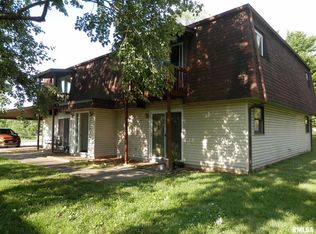420 E Clark Trl, Herrin, IL 62948